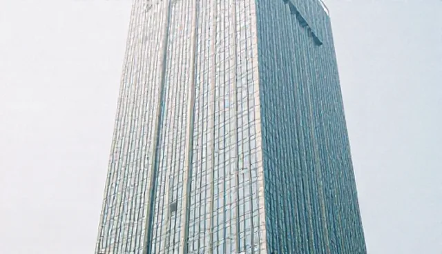 场景搭建中的性能与适用条件对比分析